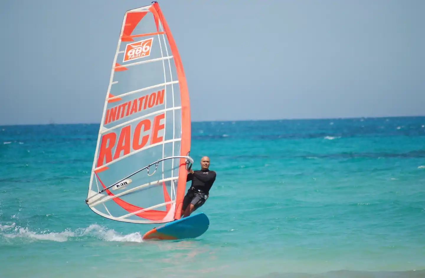 Technique du beach start en windsurf